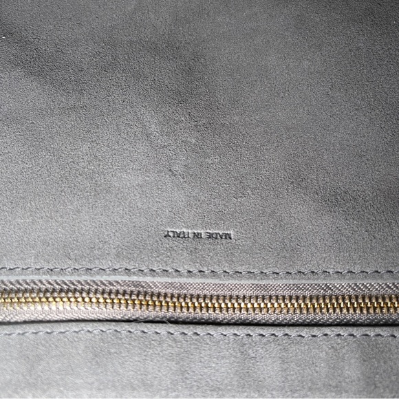 Authentic Celine SANGLE BUCKET BAG IN SOFT GRAINED CALFSKIN IN CLOUD women - Picture 9 of 14